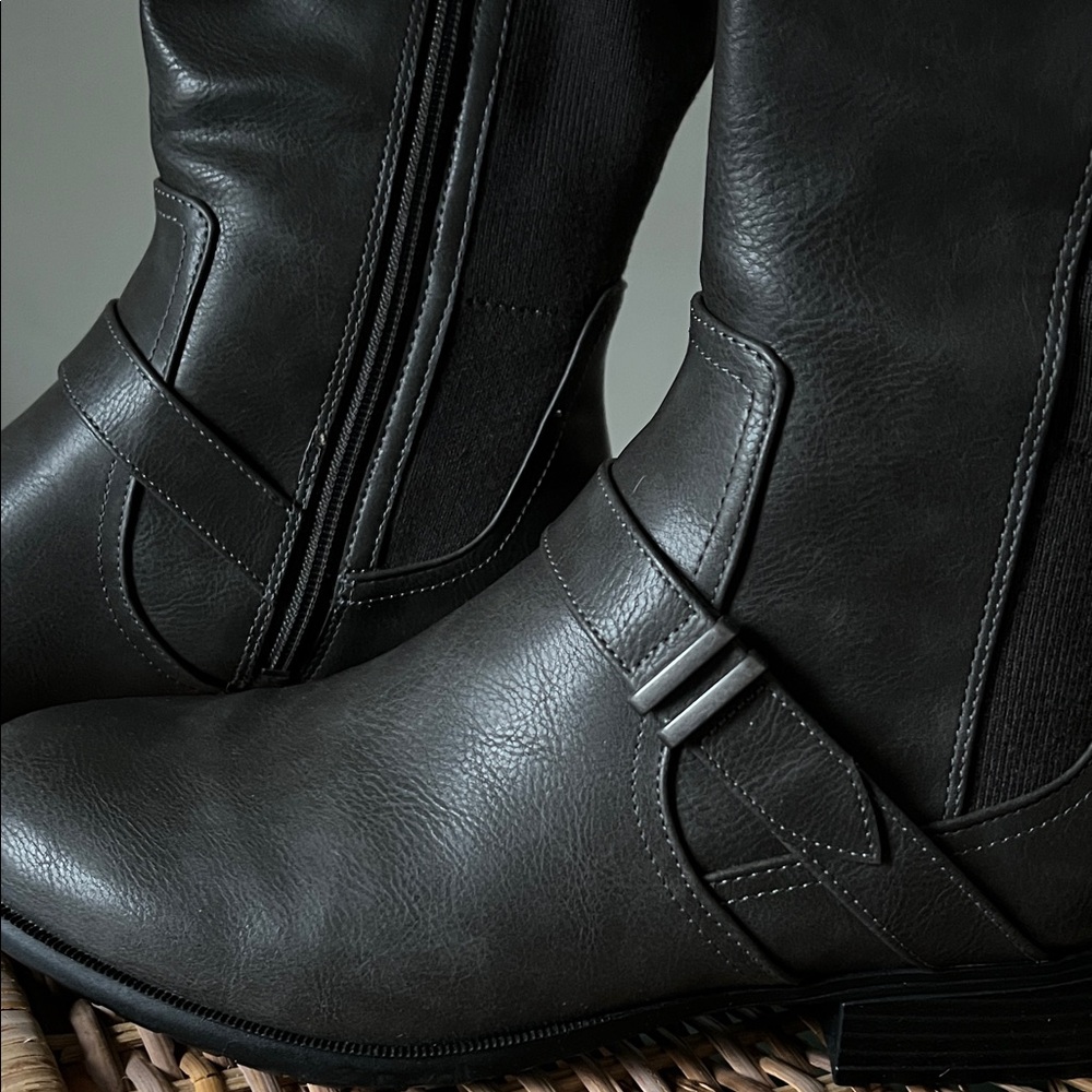 Life Stride Vegan Dark Gray Boots 8 1/2 W